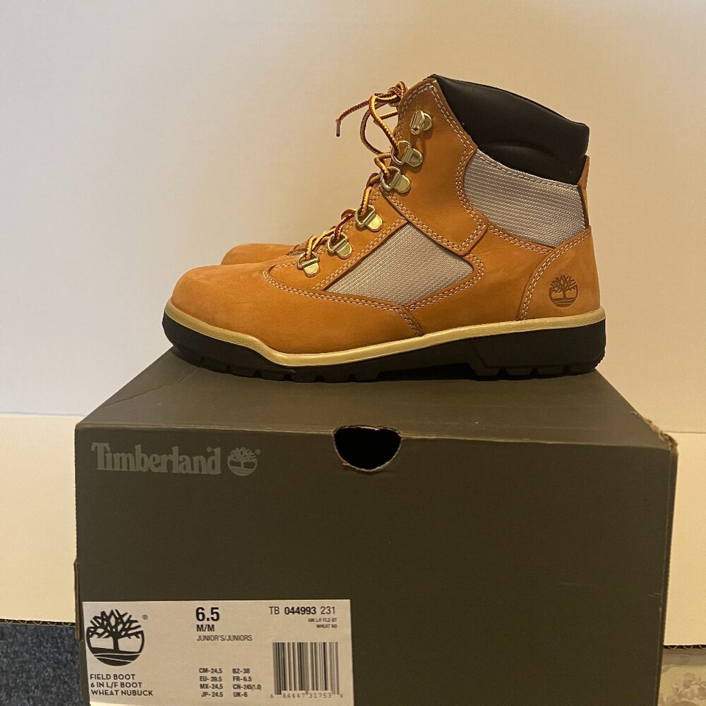 NEW with box TIMBERLAND WATERPROOF FIELD BOOT HIGH MAC 6.5 Junior WHEAT NUBUCK